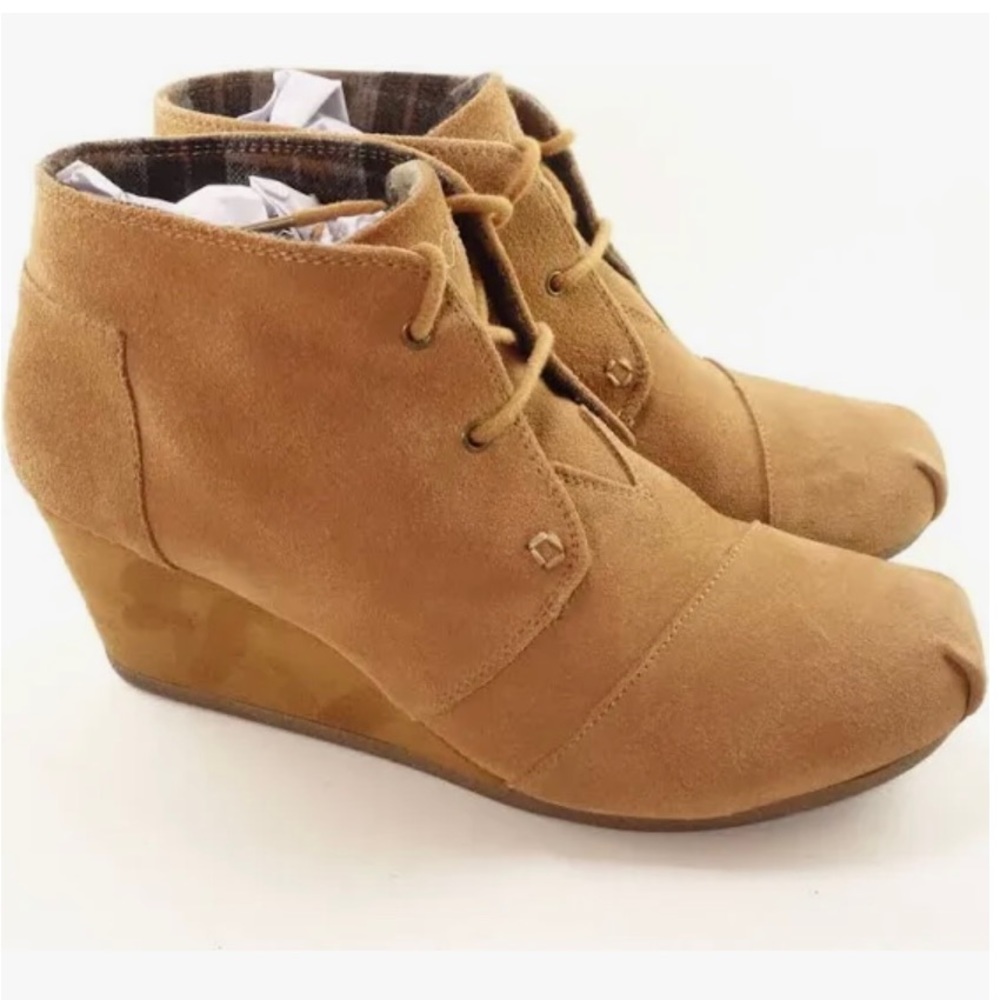 Bob’s‎ by Skechers suede lace up women’s size 9 booties